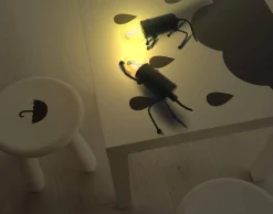Lámpara de mesa muñeco articulado "DOLL" - E27