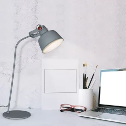 Lámpara de mesa nórdica