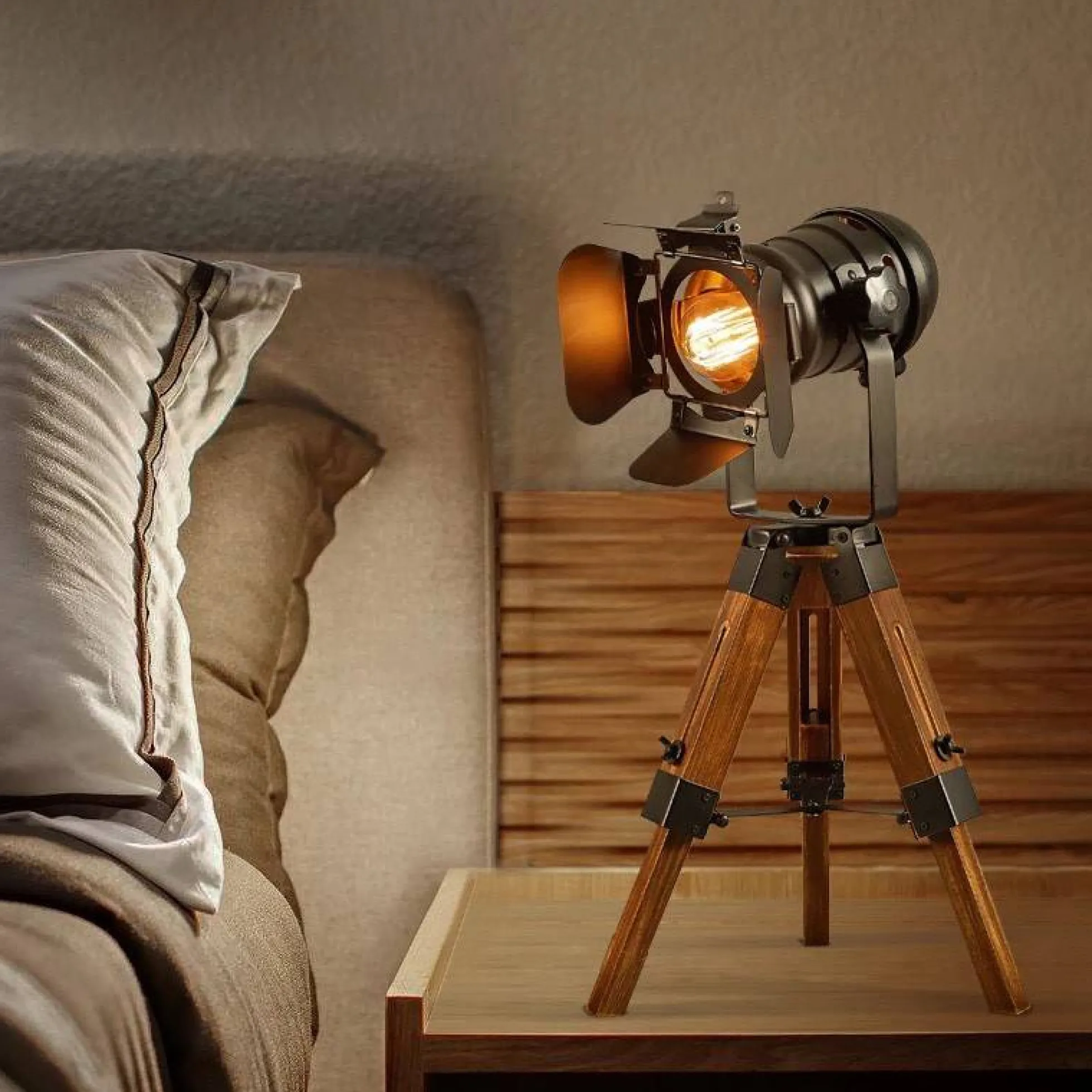 Lámpara de mesa vintage con trípode "Cinema Mini"