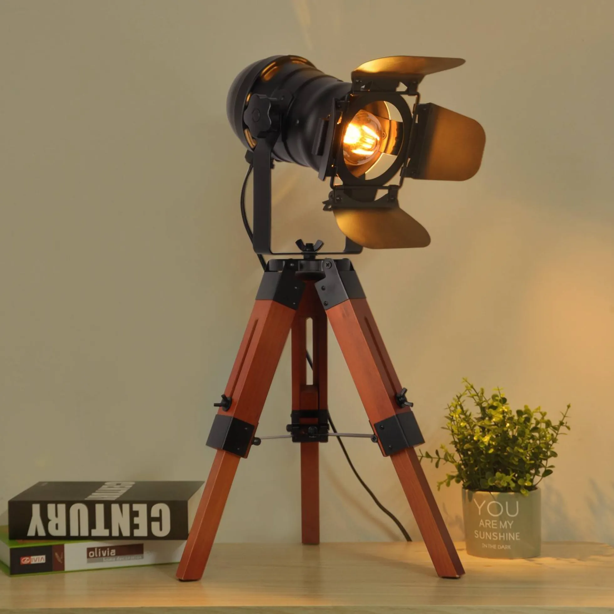 Lámpara de mesa vintage con trípode "Cinema Mini"