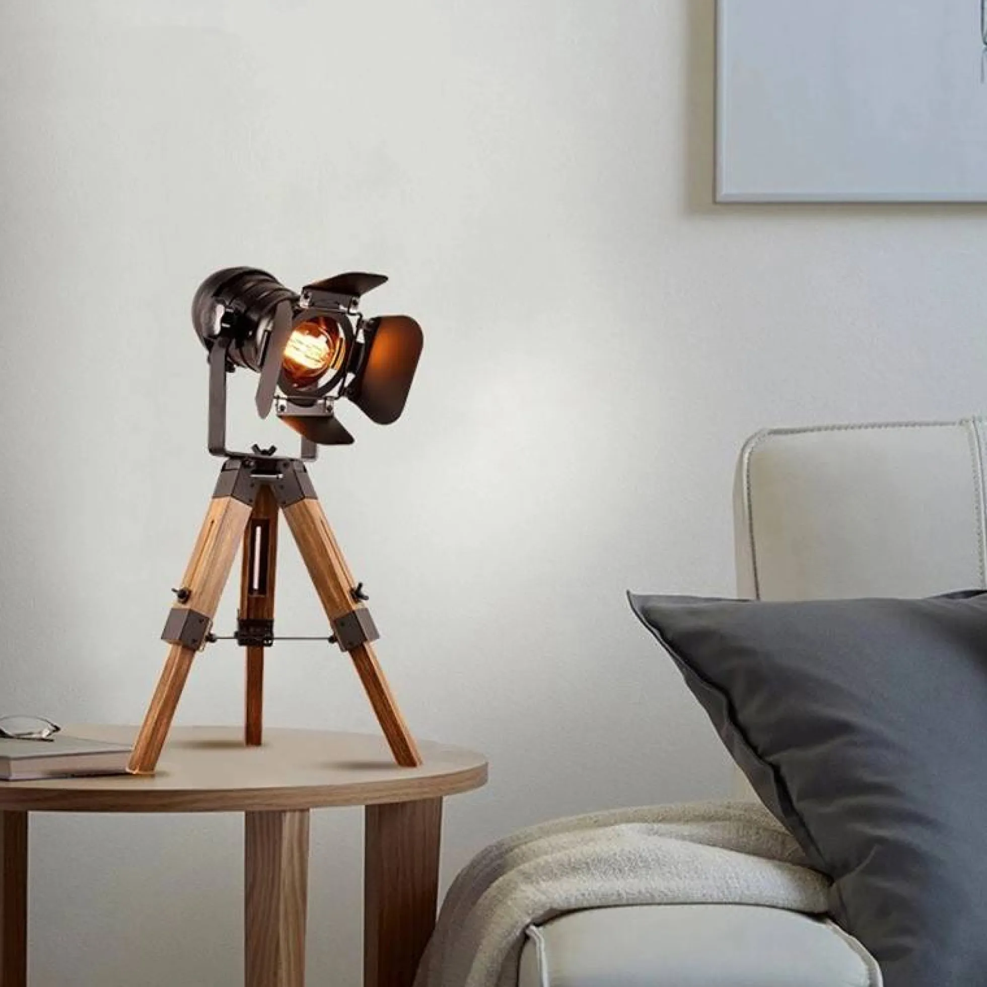 Lámpara de mesa vintage con trípode "Cinema Mini"