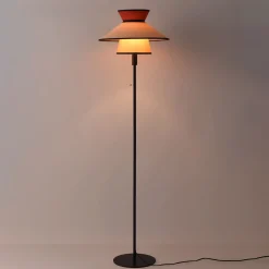 Lámpara de pie de diseño