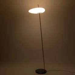 Lámpara de pie de policarbonato