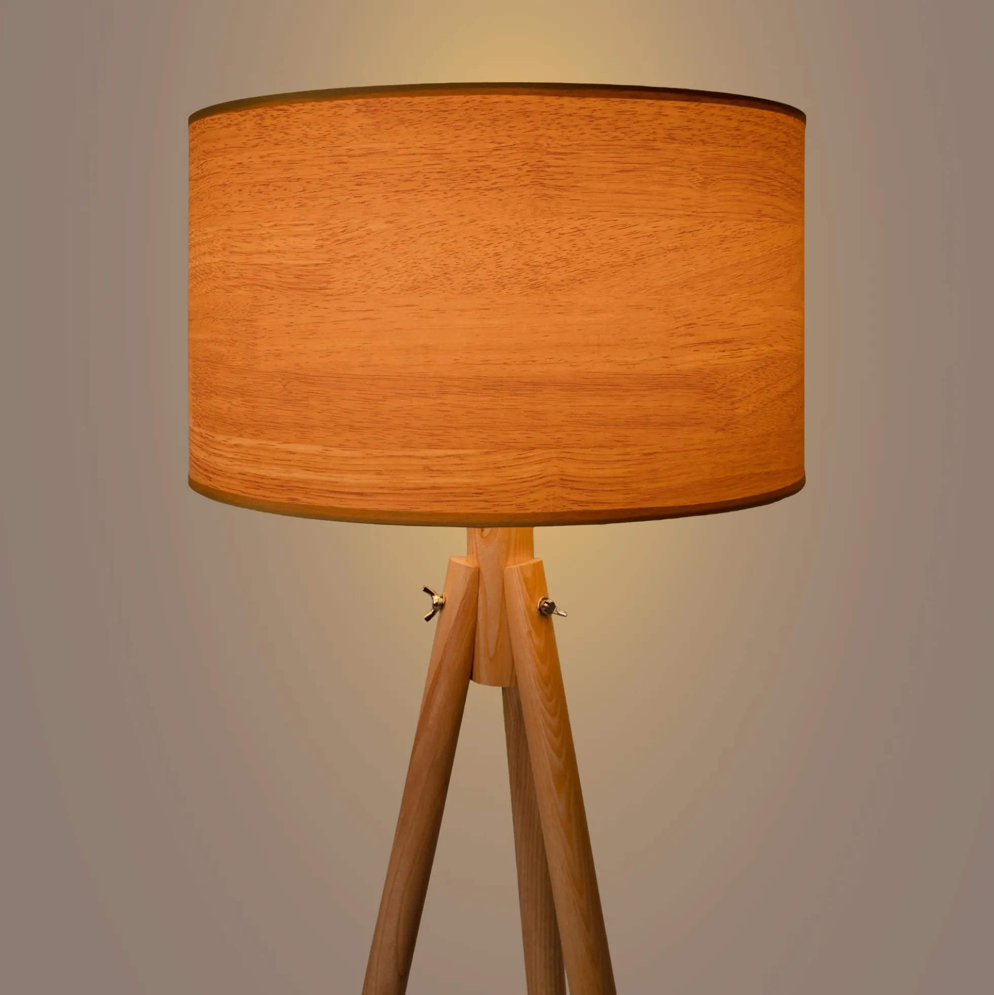 Lámpara de pie trípode "MARTINE" - Madera - E27