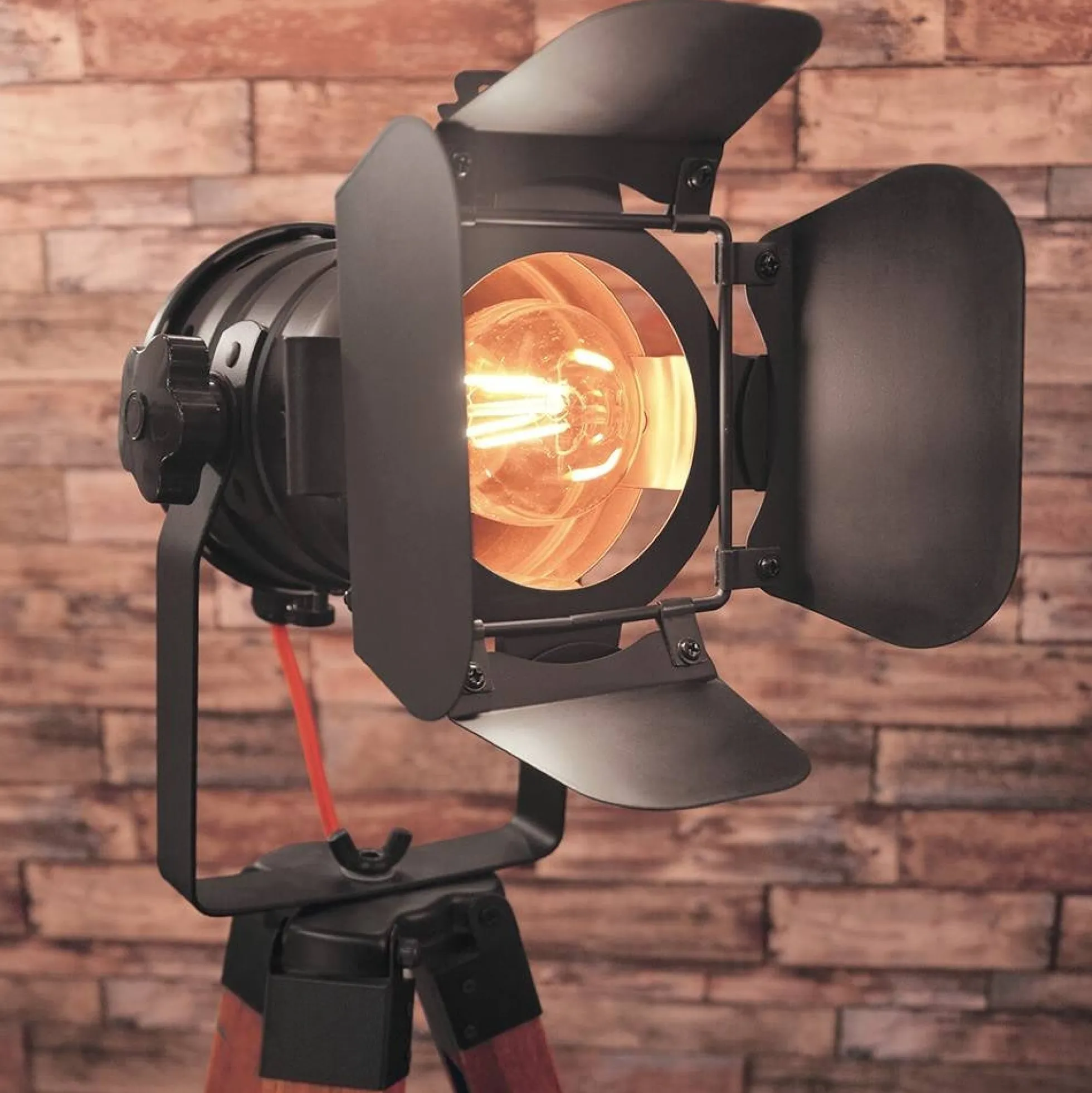 Lámpara de pie vintage con trípode "CINEMA" 139cm