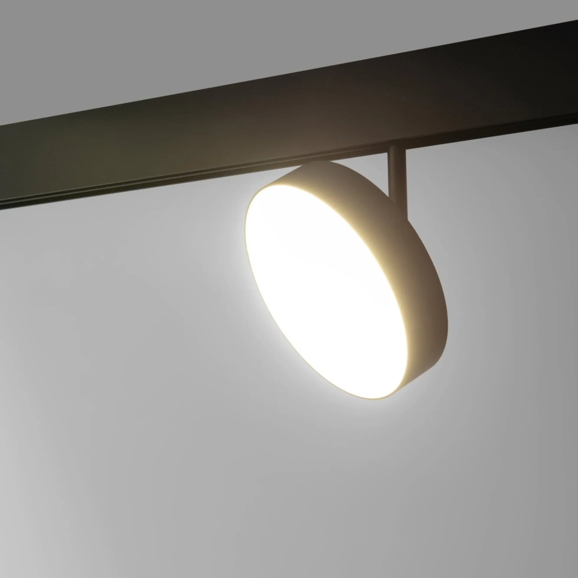 Luminaria circular LED para carril magnético 48V - Ø14.2cm - 18W - CRI90 - OSRAM