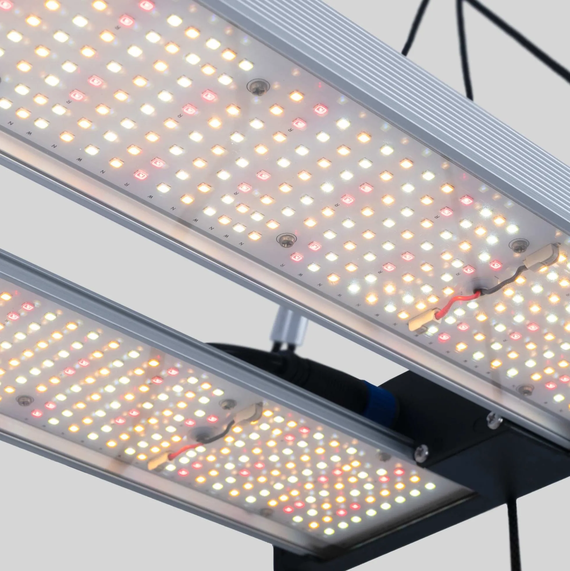 Luminaria LED de cultivo interior - 250W - Regulable 0-10V - Grow light Full Spectrum