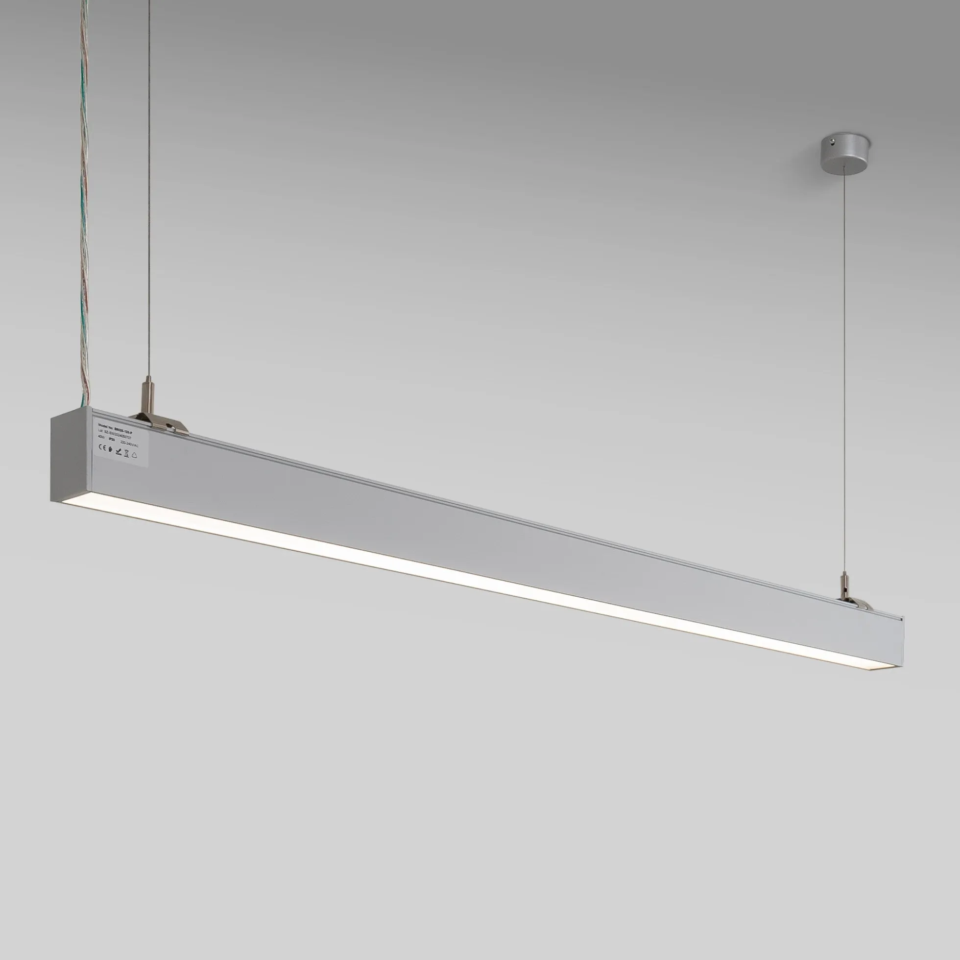 Luminaria lineal LED CCT - 40W - Suspensión / superficie - Potencia ajustable - 120cm