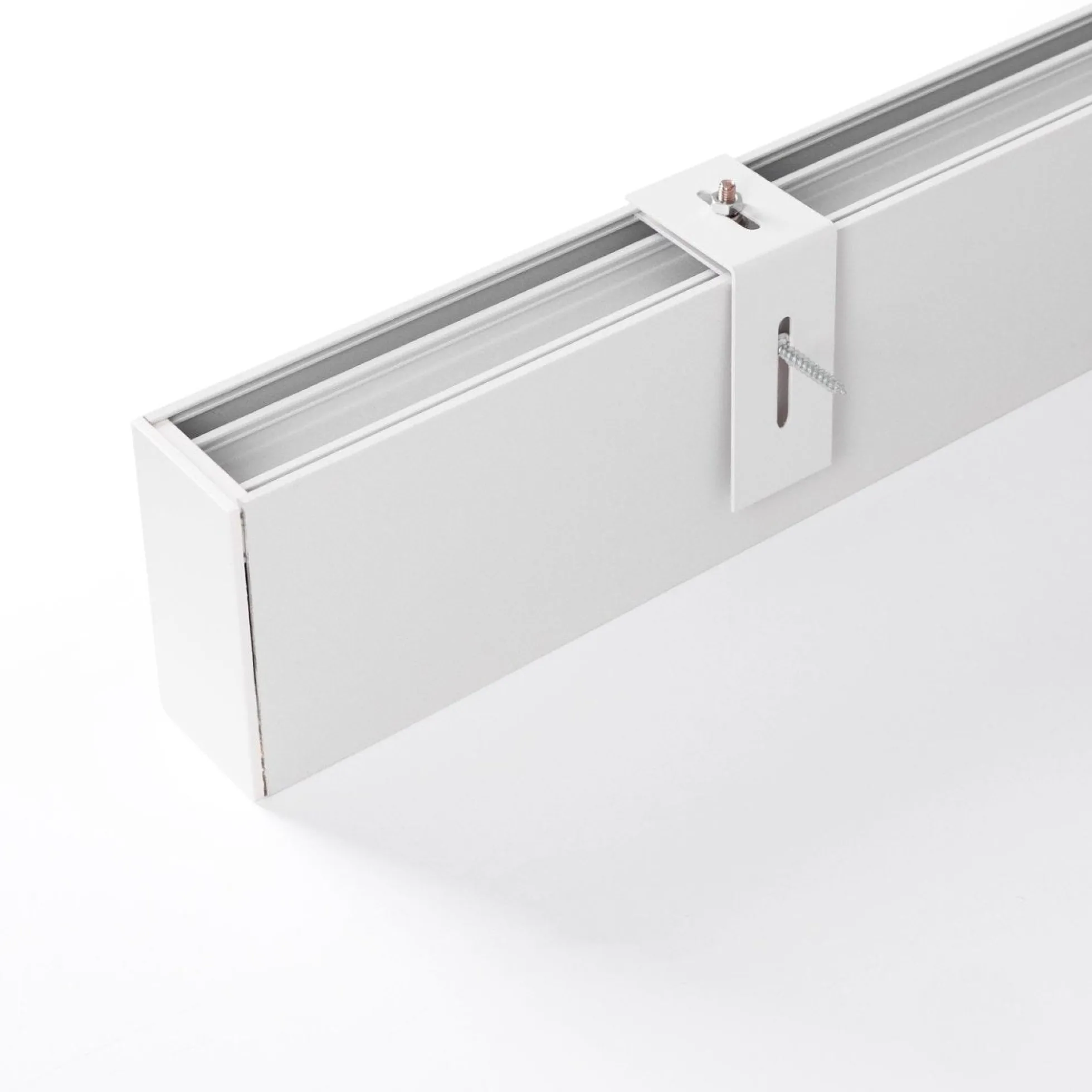 Luminaria lineal LED de suspensión / superficie 24W - Slim - 80cm - 1700lm