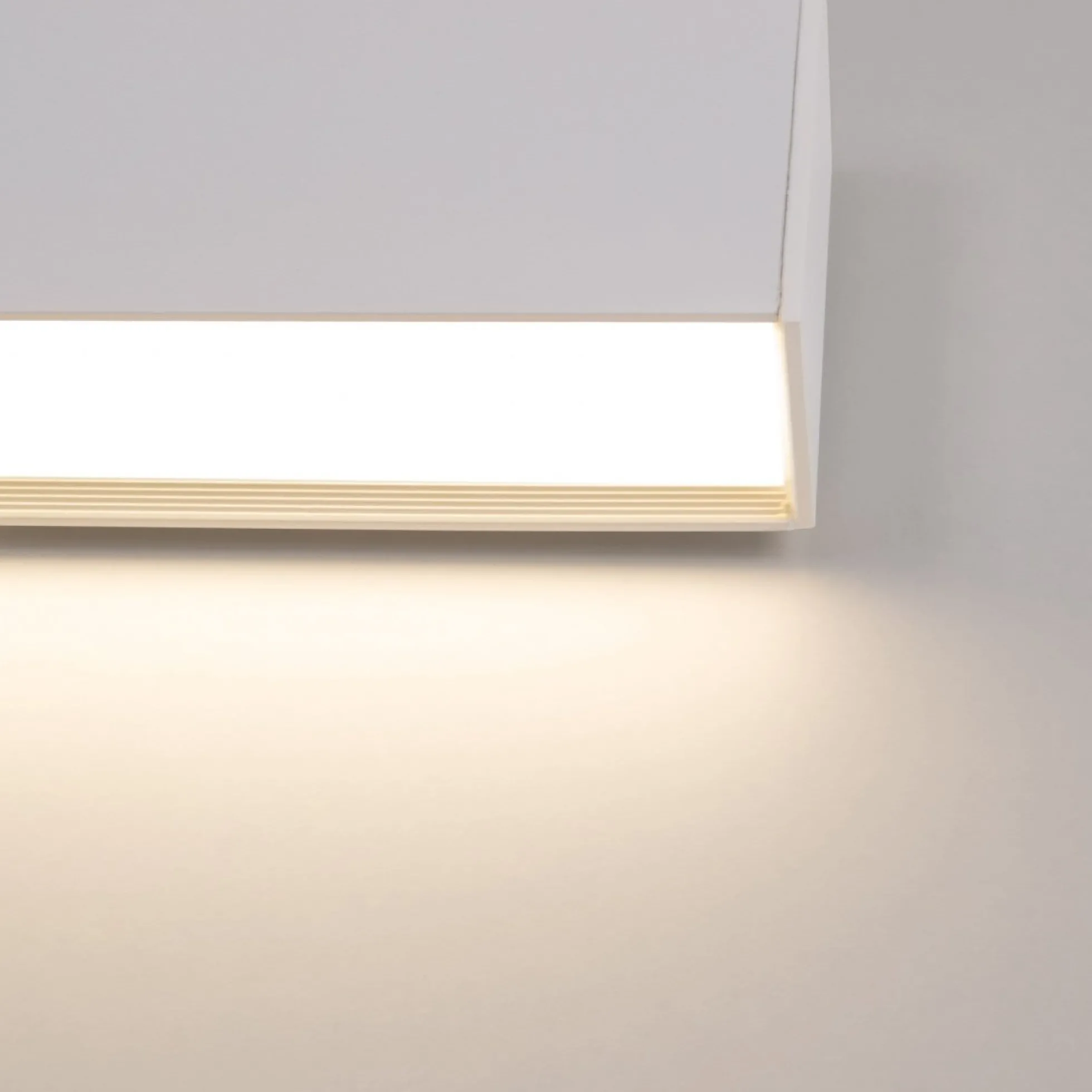 Luminaria lineal LED de suspensión / superficie 24W - Slim - 80cm - 1700lm