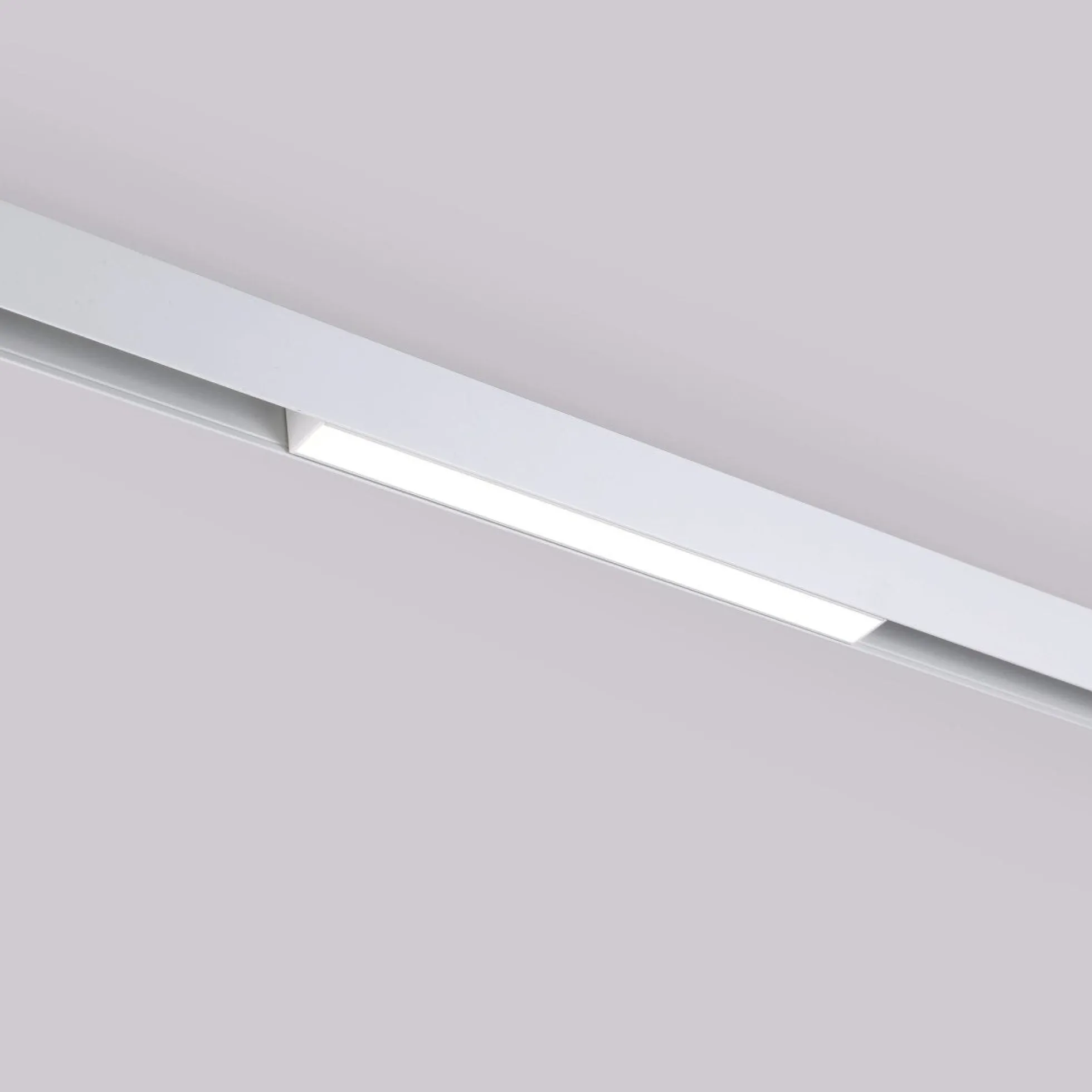 Luminaria lineal LED opal para carril magnético 48V - 10W