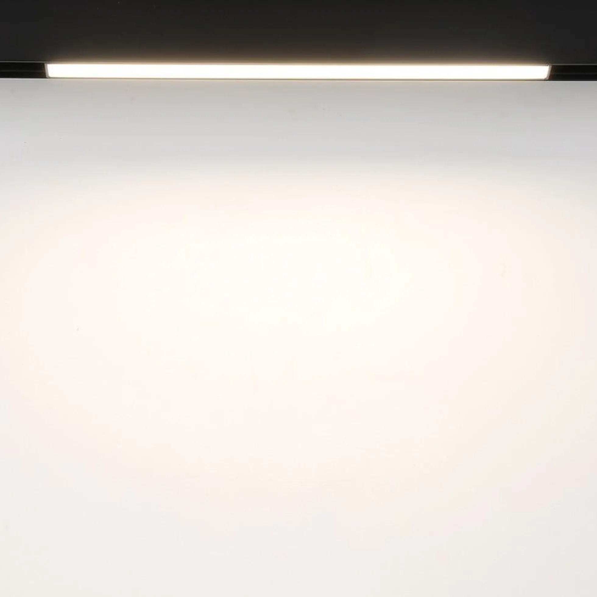 Luminaria lineal LED opal para carril magnético 48V - 10W