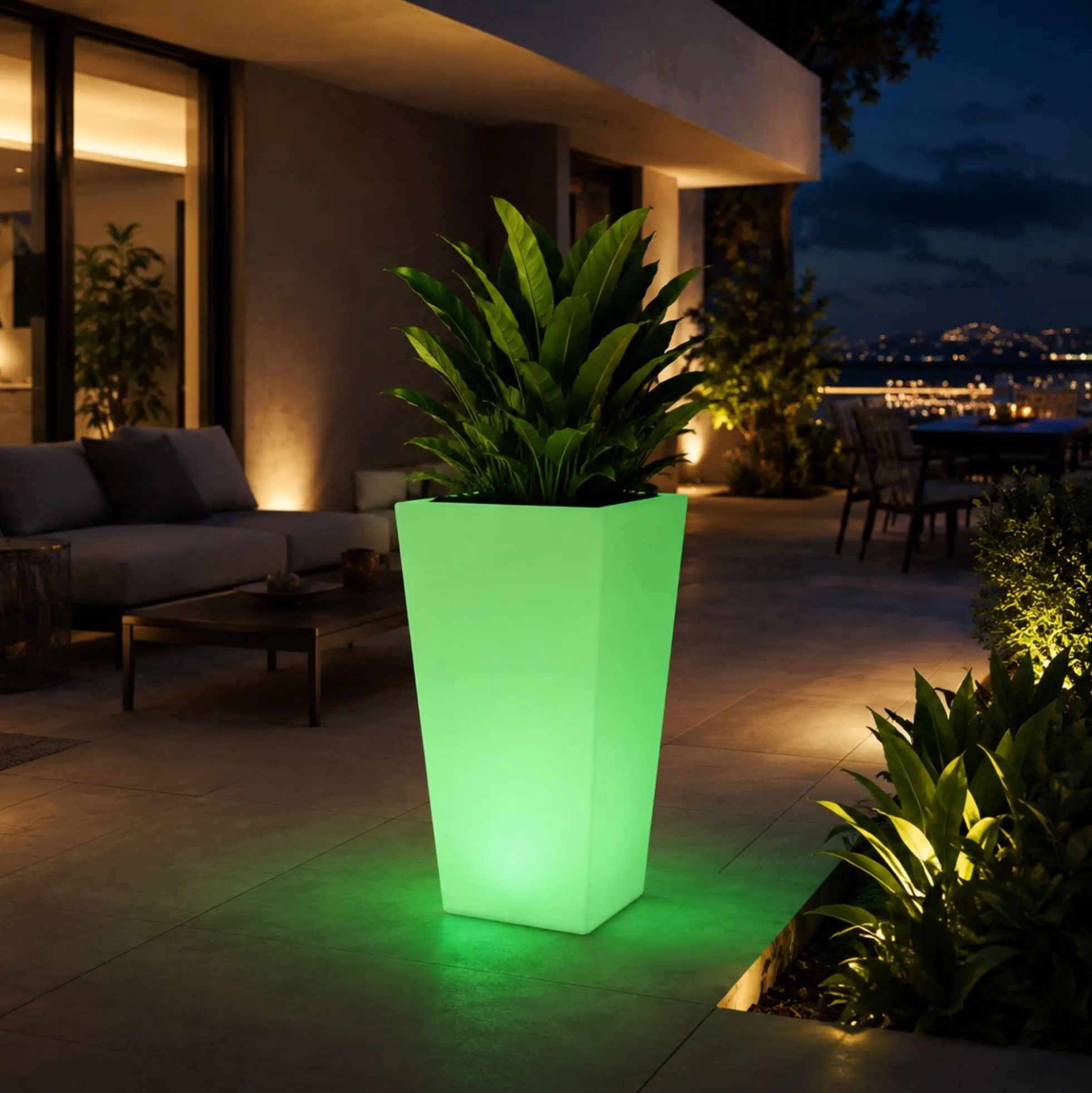 Macetero cuadrado LED RGBW - 24W - Recargable - Mando a distancia