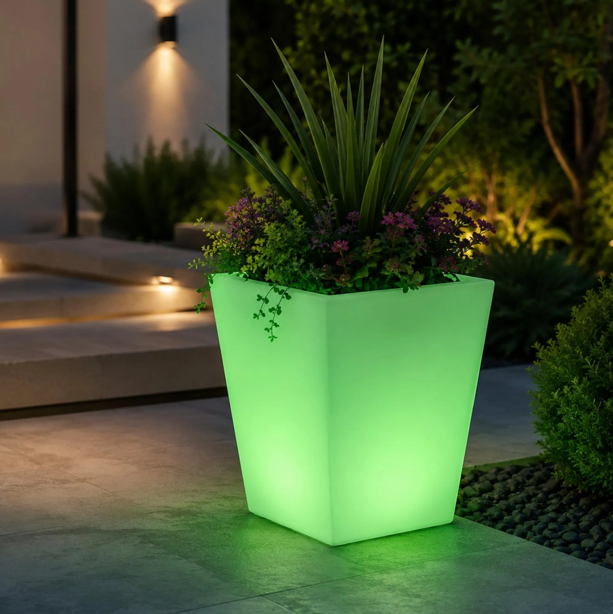 Macetero cuadrado LED RGBW - 12W - Recargable - Mando a distancia