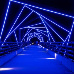 Neón LED flexible RGB 24V DC - 10X18mm - 10 metros - Kit completo - 11W/m - IP67 - Curvatura lateral