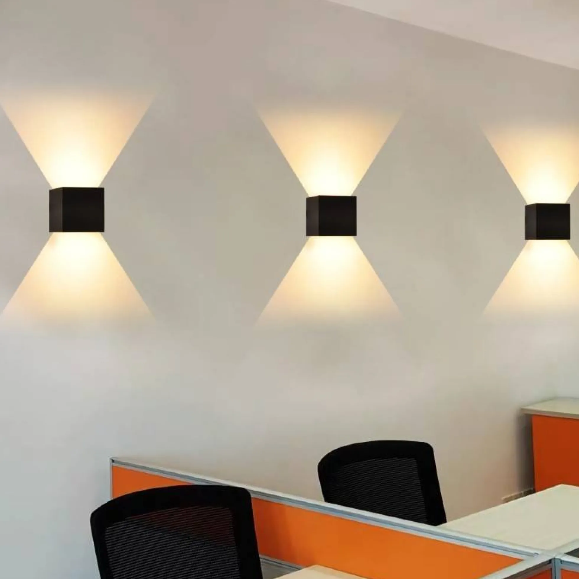 Pack de 2 Apliques de pared "KURTIN" 6W apertura de luz regulable
