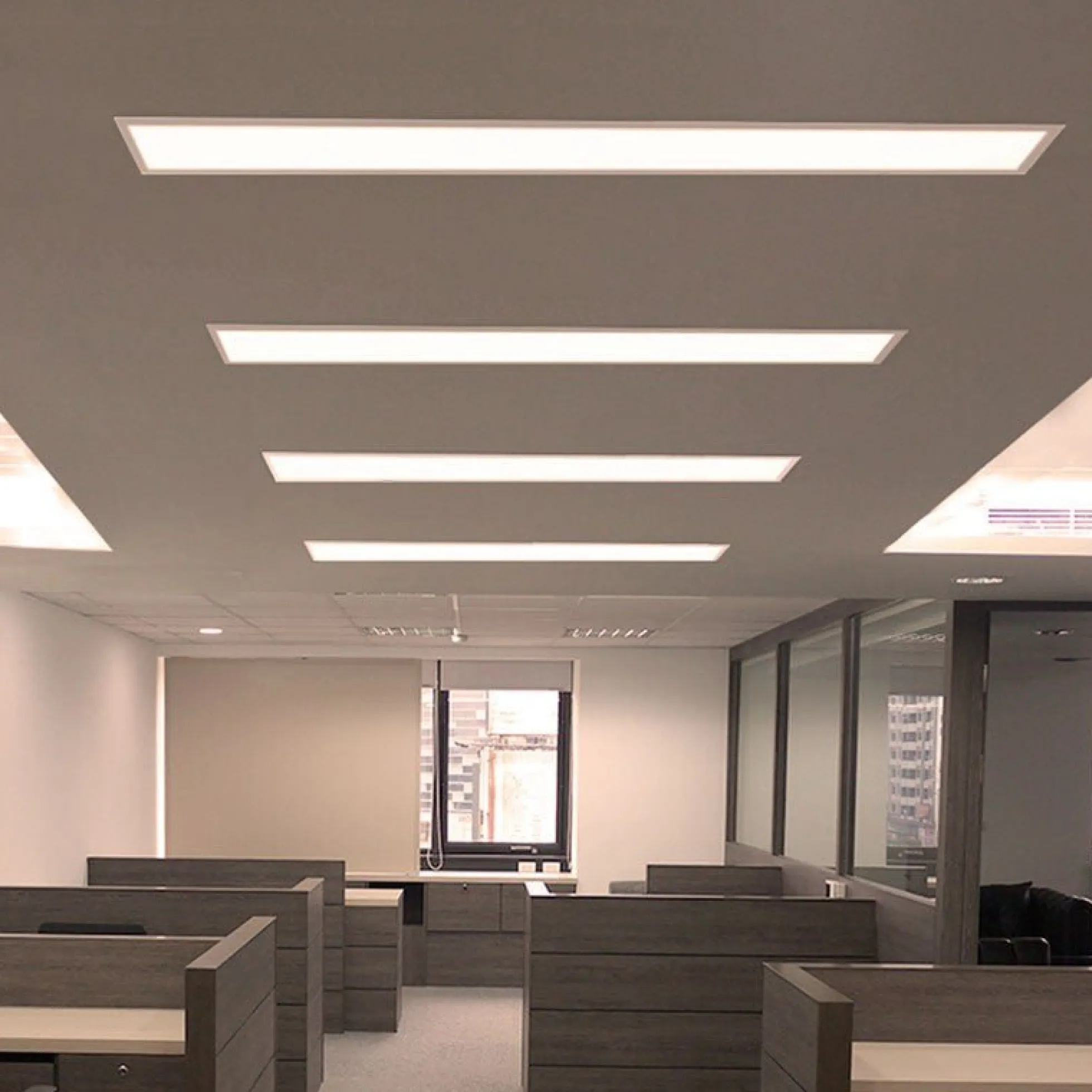 Panel LED de empotrar 1200X600mm Slim 72W PHILIPS DRIVER UGR19 con KIT de montaje