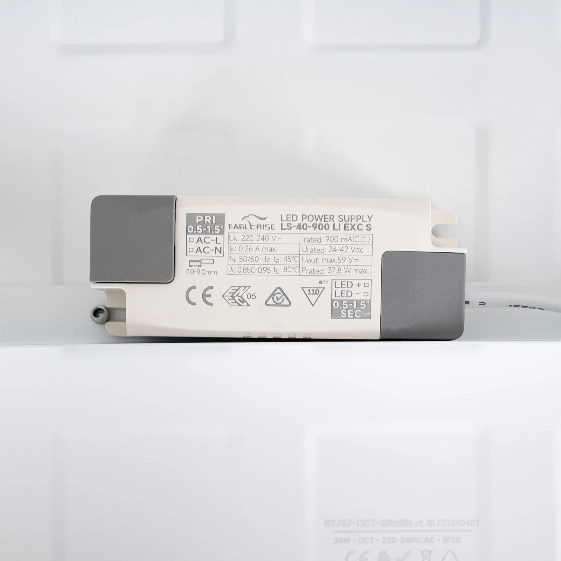 Panel LED de superficie CCT 36W - 60x60 cm - 135lm/W - IP20