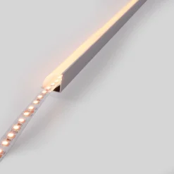 Perfil tira LED de superficie para esquinas - Con difusor - Kit completo - 15,8x15,8mm - Tira LED ≤ 10 mm - 2 metros
