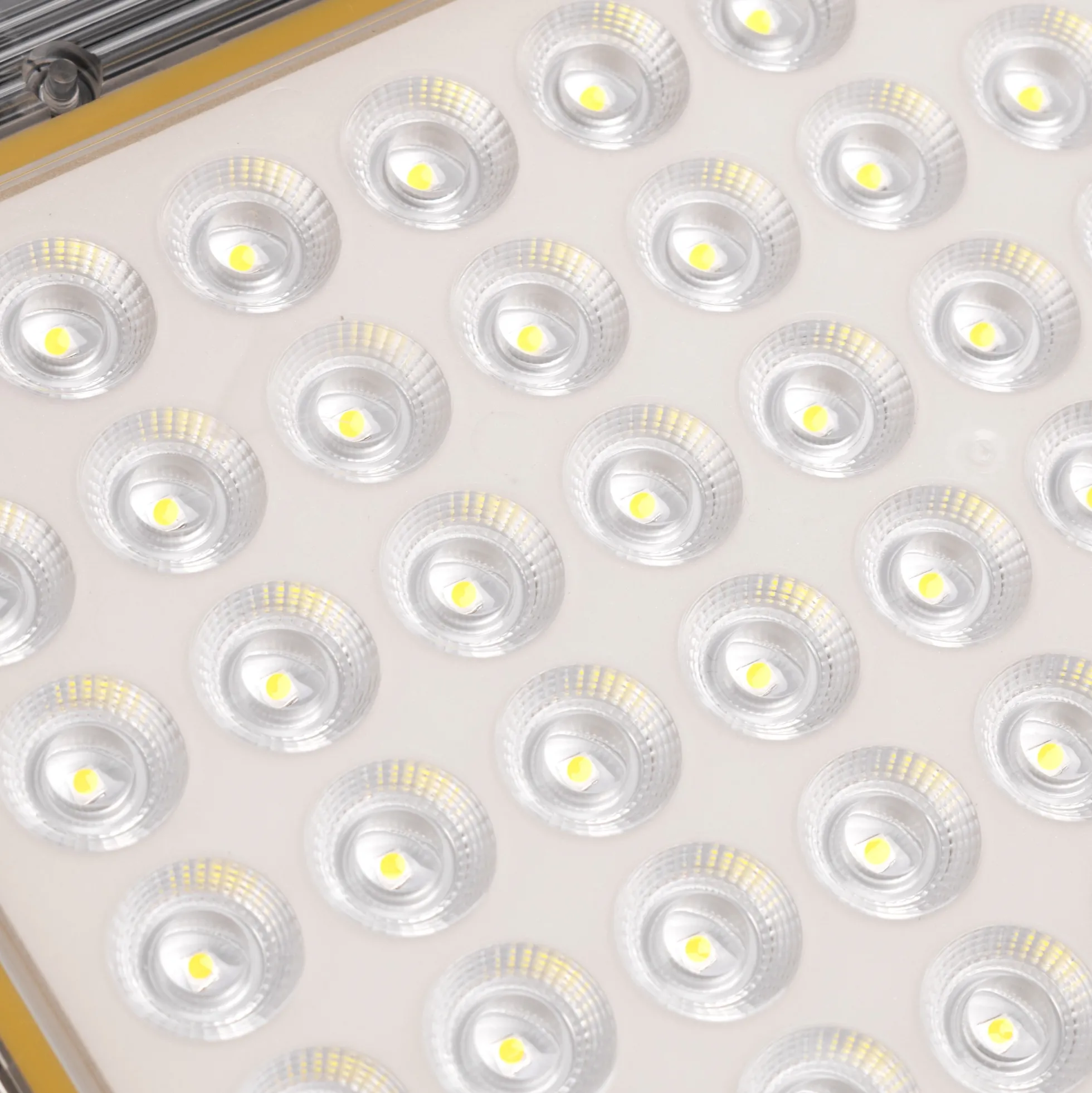 Proyector LED portátil de trabajo 100W - IP65 - 6000K