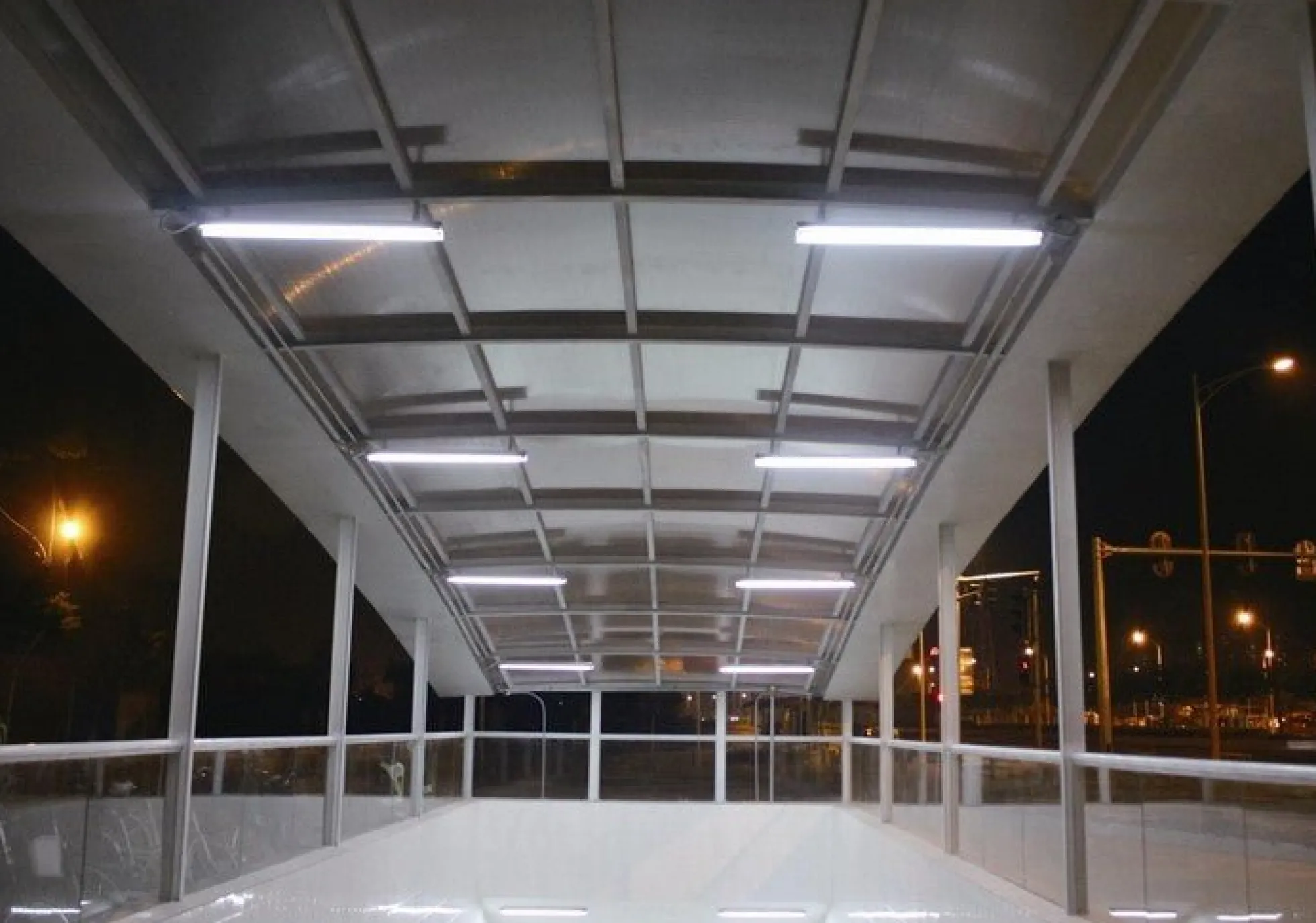 Tubo LED 60cm T8 - 9W - 140lm/W